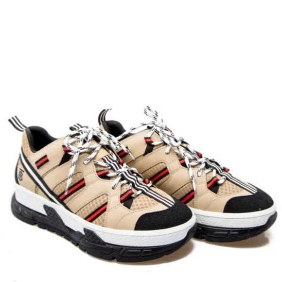 Burberry - Picture 2 of 2